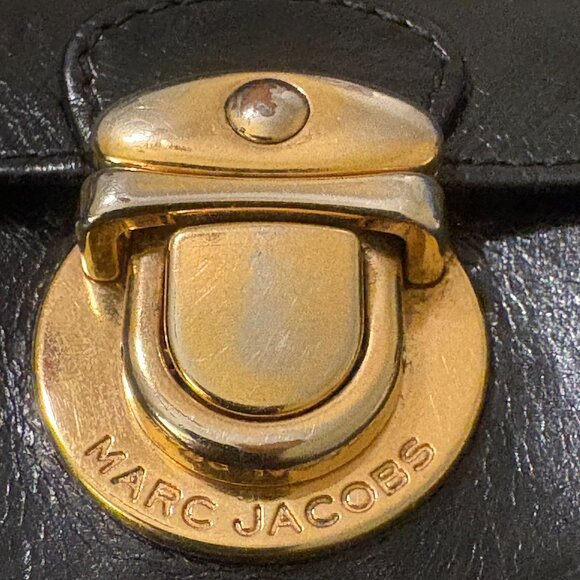 Marc Jacobs Black Leather Wallet with Gold Hardware EUC - Picture 1 of 12